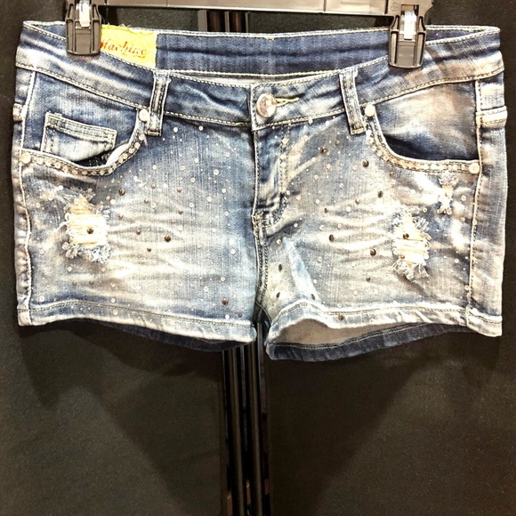 MACHINE POUR NEUF MODE Womens/junior Distressed Embellished Jean shorts sizeL - Picture 11 of 13